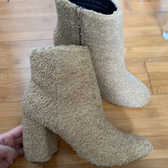 Teddy Sherpa Urban Outfitters Heeled Booties - Picture 2 of 4